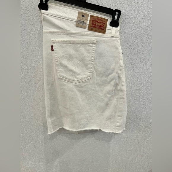 Levi’s Shorts NWT - Picture 4 of 8